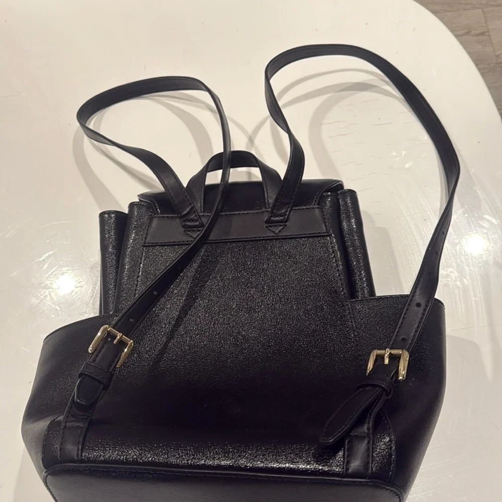MICHAEL KORS MK LEATHER BLACK MEDIUM BACKPACK